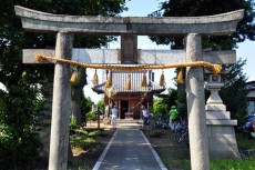 八咫神社参道