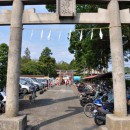 古尾谷八幡神社 鳥居と参道